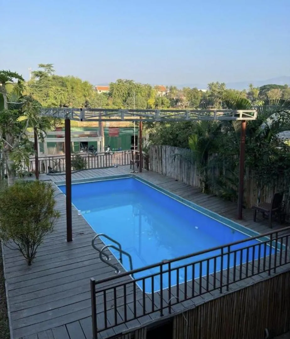 *** فندق Namkhan Riverview Aphay لوانغ برابانغ لاوس